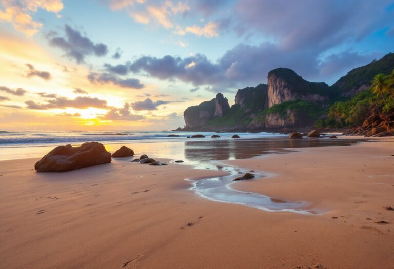Spiaggia di Krabi con acque turchesi e natura lussureggiante